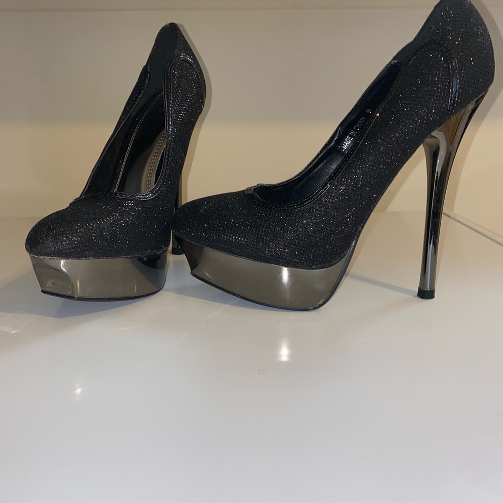 Lady sexy heels